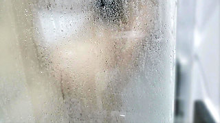 Mature Seduces 18 Years Old Boy to Fuck Her in the Shower