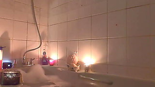 Bath Time Papering Part One