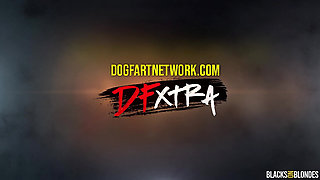 Dogfart Chloe Rose Gets Her Unemployed Boyfriend to Do Some Dirty Work