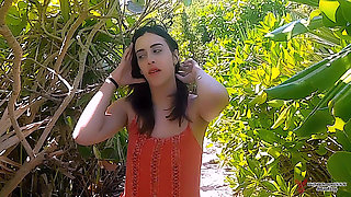 Lola Bella’s Beach Pee Break