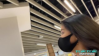 Porn Babe Gets Stuffed With Cock And Eats Cum At Tuktuk Patrol