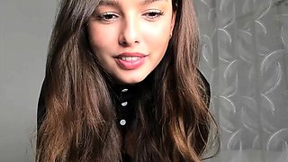 Love Chat Big Boobs Brunette Masturbating For Cam