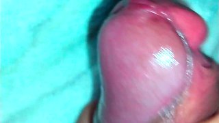 Hot Handjob, Close up of the Cum Splashed and Lost in the Absence of a Mouth