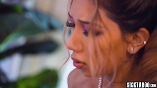 Kimmy Kimm fucks by steamy Asian lesbian