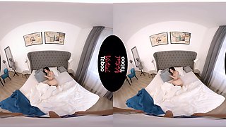 Anna De Ville VR Porn: Sister's Duty To Give Brother Some Booty - VirtualTaboo