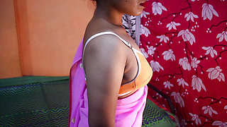Indian Desi  Big Ass Bhabhi Wearing Pink Saree and Blowjob her Boyfriend, Indian Cheating Housewife Viral Sex Video,