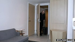 Complimentary cougar welcum bounty submits to aggressive treatment