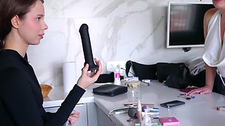 Hot BTS With Russian Porn-actresses: Slim Teens Maya Stone,  Alice Flore & Curvy MILF Ledy Gi