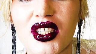 Femdom Lipstick Sexkisses