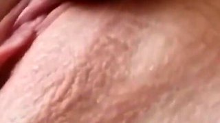 BBW Slut Masturbates Clitoris with Magic Wand in the Morning Until Orgasm