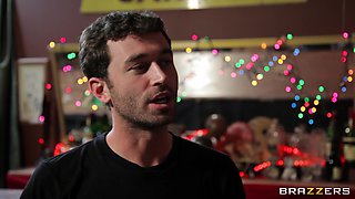 The Bar Exam With James Deen, Lizz Tayler - Brazzers