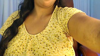 Sexy Hot Girl Boobs Press Gug in Mouth Show Dildo Show.