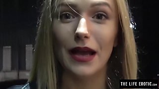 Watch This Daring Blonde Masturbate In A Nightclub Toilet