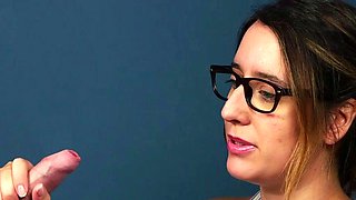 Cute CFNM glasses babe deepthraoting guy