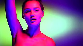 WowGirls-Stunning Doll, Sonya Blaze