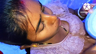 Desi college bhabhi hot boobs suking - unknown girl stops my bike, I take her on my bike and take her home and kiss her boobs.