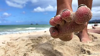 Amateur girlfriend fingered and rammed outdoors at the beach