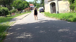 Sunshine Spraying by Got 2 Pee where girls come to piss