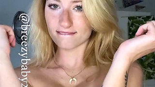 Amateur Webcam Cute Teen Plays Solo with Big Dildo