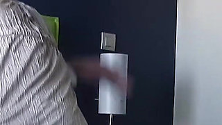 18 Year Photo Model Leslie Does a Nude Casting