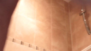 Giantess Step-mom 2: the Shower