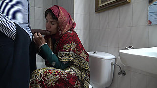 Kurdish Granny Sucks Lets African Immigrant Cum in Her Mature Mouth