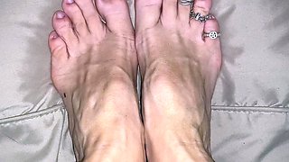 Lezlyan aka la_little_dancer_feet OnlyFans - Have you ever