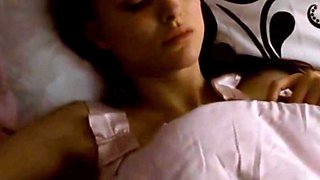 Natalie Portman,Mila Kunis in Black Swan (2010)