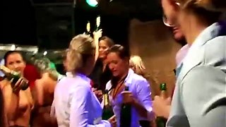 Amoral MILFs group emotional sex story