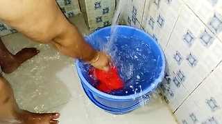 Desi girls bathing saxy beautiful video 😜