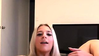 Sexy hottie Anetta Keys enjoys a solo toy masturbation