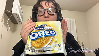 ASMR food crushing with big tit brunette in glasses wearing sweater and gloves