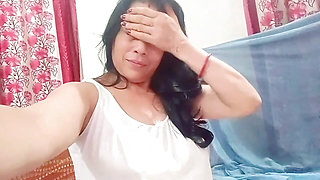😵MY BHABHI was watching dirty video sister-in-law caught him red-handed