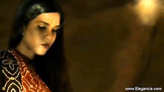 Sweet queen's sensual scene