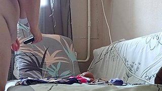 Insatiable Girlfriend Masturbates Her Big Pussy at Any Free Time