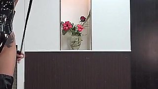 The Number of Times Endure the Female Boss's Whipping Is Employees Bonus