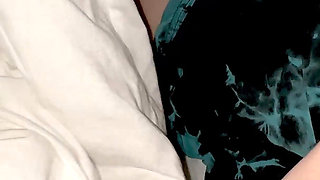 Two Things That Students Di in Summer Camp: Stick with Iphones and Fuck Under Blanket