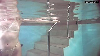 Underwater Show - public teen (18+) scene