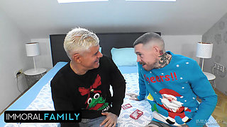 Card Games Turns Ino Taboo Anal Creampie Threesome for Squirt Machine Maddy Black on Christmas Eve