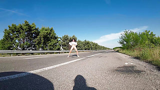 How Many Time She Pee on the 14h Road Trip