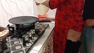 Indian Stepmom Sex Video In The Kitchen
