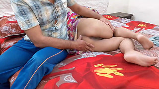 Step-son Takes Advantage of Indian Stepmother Seeing Her Alone and Has Sex with Her the Desi Stepmother Was Alone in the Room