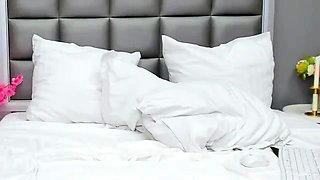 Blonde emo amateur solo masturbation