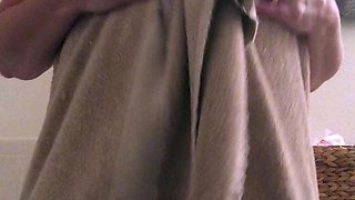 Big boob brunette masturbates on webcam