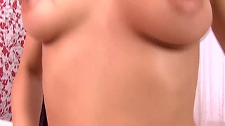 Sexy horny teen pumps her juicy pussy