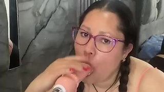 I practice oral exercises with my sex machine, I want to put a cock this big in my mouth.