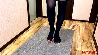 Mistress Has Fun by Trampling and Shaking a Dick on a Box with a Sexy Foot Easycbtgirl