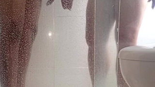 With My Stepmother in the Shower Ricas Tetas Grandes