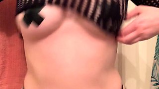 Love Chat Big Boobs Brunette Masturbating For Cam