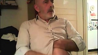 Mature Amateur Bear Daddy Cums